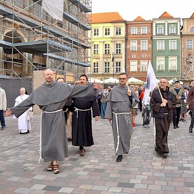 800-lecie chwalebnej śmierci św. Franciszka, Transitus w Poznaniu grafika